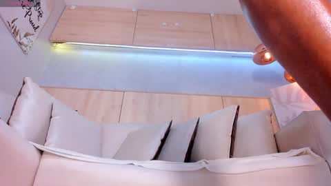   online show from 02.06.25