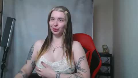 Snapshot of maryh0tlove chatting on 04.19.26 maryh0tlove online show from 04.19.26