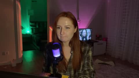 Snapshot of maryleesa chatting on 05.13.26 SirenVictoria online show from 05.13.26