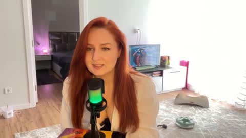Snapshot of maryleesa chatting on 05.18.26 SirenVictoria online show from 05.18.26