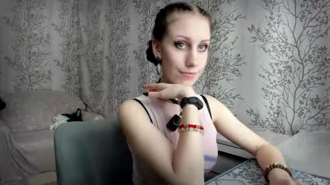 Mary Lou online show from 02.11.26