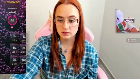 Dulce Maria online show from 12.18.24