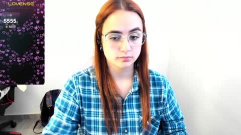 Dulce Maria online show from 02.05.25