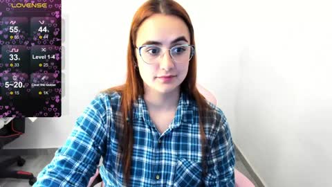 Dulce Maria online show from 02.06.25