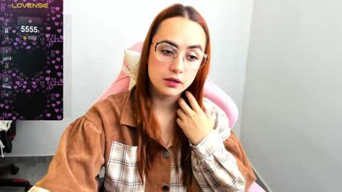 Dulce Maria online show from 02.06.25