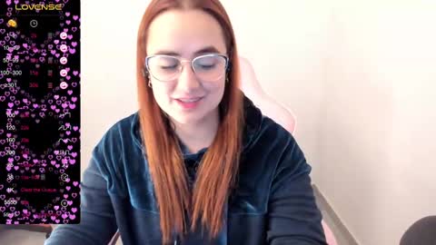 Dulce Maria online show from 02.26.25