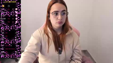 Dulce Maria online show from 03.04.25