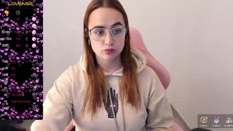 Dulce Maria online show from 03.04.25