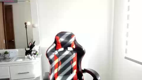 Dulce Maria online show from 09.11.25