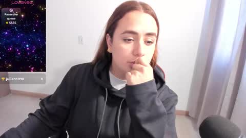 Dulce Maria online show from 02.06.26