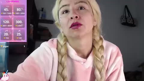 Snapshot of marylyrose chatting on 07.02.26 maryly rose online show from 07.02.26