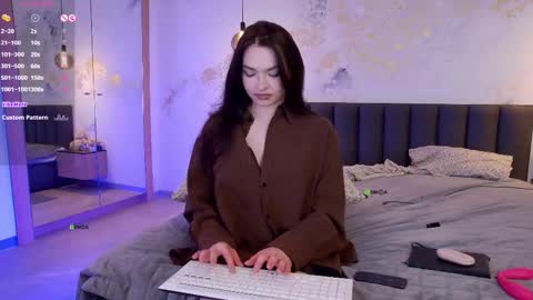 Marina online show from 02.20.25