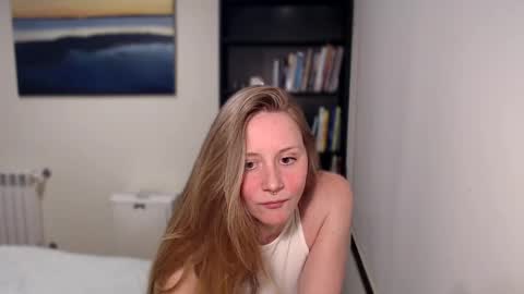 Snapshot of marytiny chatting on 04.16.26 Mary online show from 04.16.26
