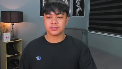 Snapshot of masarapkahitwalang_sauce18 chatting on 12.05.24 VALE online show from 12.05.24