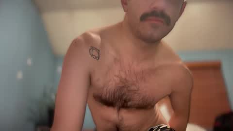 Snapshot of masculinehole chatting on 01.15.26 Masculine Hole online show from 01.15.26