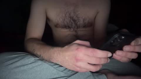 Snapshot of masculinehole chatting on 01.18.26 Masculine Hole online show from 01.18.26