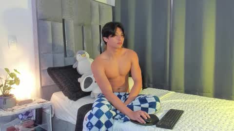 Snapshot of mash_angelo chatting on 02.14.26 mash_angelo online show from 02.14.26