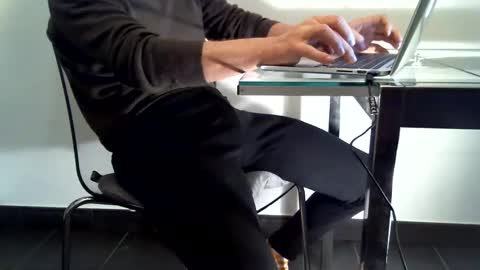 Snapshot of mask07 chatting on 12.08.24 Mask07 online show from 12.08.24