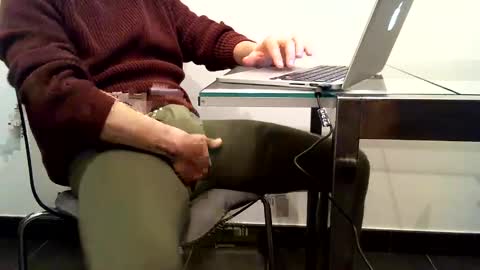 Snapshot of mask07 chatting on 02.06.25 Mask07 online show from 02.06.25