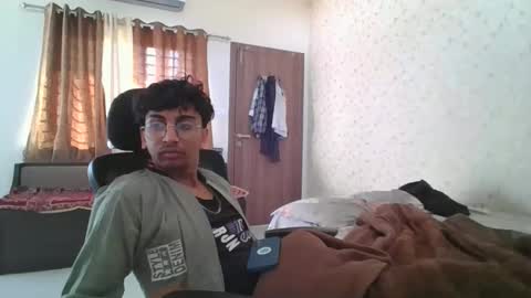 Mask Boy online show from 12.04.25