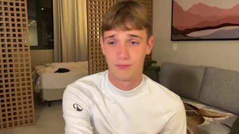 Snapshot of mason_gallagher chatting on 09.18.25 Mason online show from 09.18.25