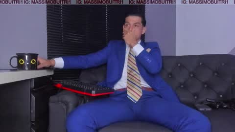 I am Massimo online show from 11.17.25