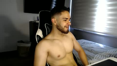 Snapshot of massimo_santino chatting on 06.19.26 Massimo Santino online show from 06.19.26