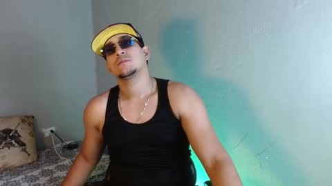 Snapshot of massimo_vidal chatting on 11.06.25 massimo_vidal online show from 11.06.25