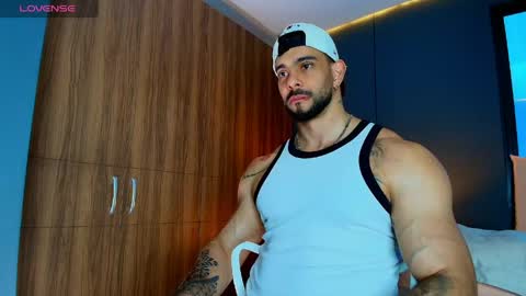 Snapshot of massimo_visconti chatting on 06.01.26 massimo online show from 06.01.26
