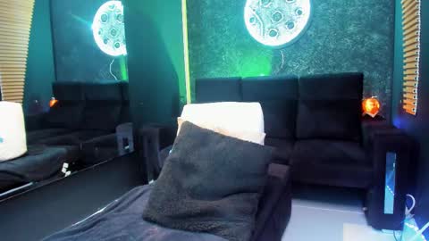 massimowalton2 online show from 12.18.24