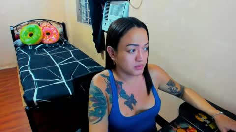 Snapshot of massivecockcum chatting on 04.30.26 kimmy online show from 04.30.26