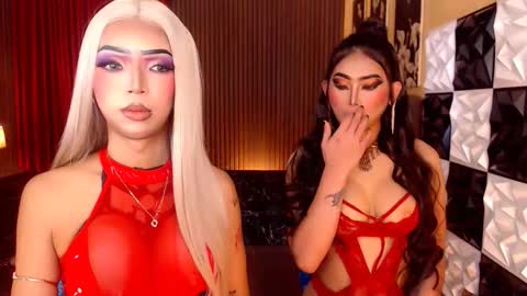 Snapshot of massivecocktrans chatting on 02.19.26 massivecocktrans online show from 02.19.26