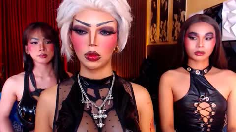 Snapshot of massivecocktrans chatting on 03.19.26 massivecocktrans online show from 03.19.26