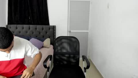 master_boy28 online show from 11.18.25