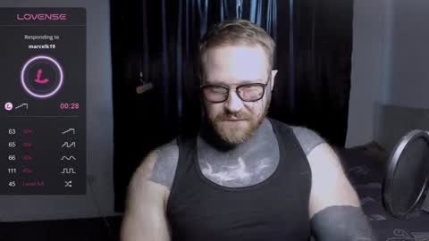 Snapshot of master_oil chatting on 02.02.25 Huge Alex online show from 02.02.25