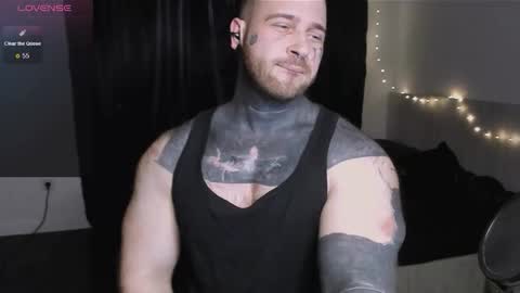 Snapshot of master_oil chatting on 11.21.25 Huge Alex online show from 11.21.25