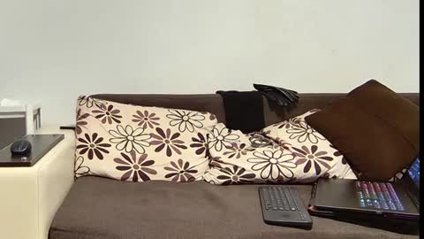 Snapshot of master_roberto333 chatting on 01.17.25 SIR online show from 01.17.25