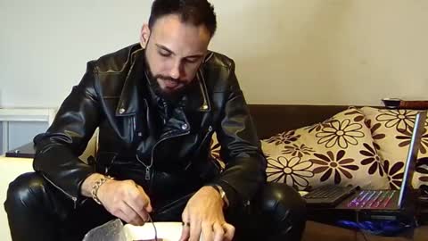 Snapshot of master_roberto333 chatting on 02.03.25 SIR online show from 02.03.25