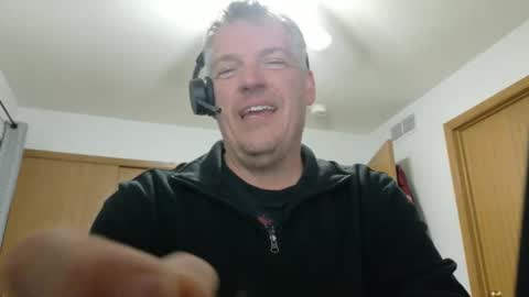 Snapshot of master_thorn chatting on 11.05.25 Master Thorn online show from 11.05.25