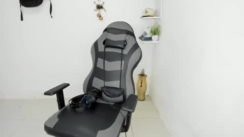 Alpha junior online show from 12.04.25