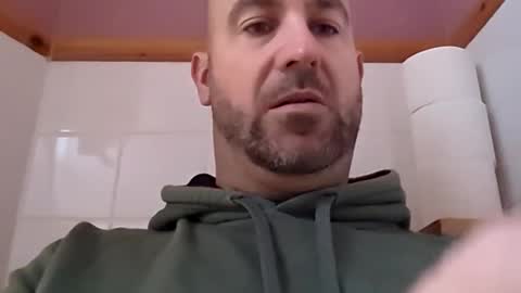 Snapshot of masterclass69er chatting on 12.04.24 Bob online show from 12.04.24