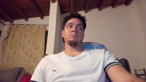 Snapshot of masterjuanc chatting on 06.26.26 Juan Independent Model online show from 06.26.26