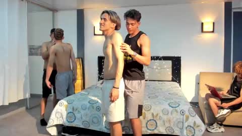 Snapshot of masters_sexx chatting on 02.24.25 Team Cris Darwin- Fernando- Stiven- David online show from 02.24.25