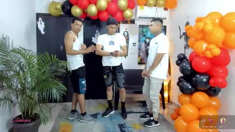 Snapshot of masters_sexx chatting on 10.22.25 Team Cris Darwin- Fernando- Stiven- David online show from 10.22.25