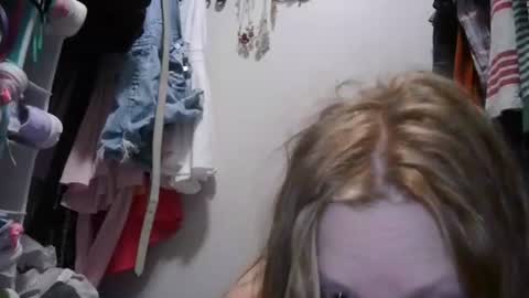 Snapshot of mastersquirter98 chatting on 11.09.25 alex online show from 11.09.25