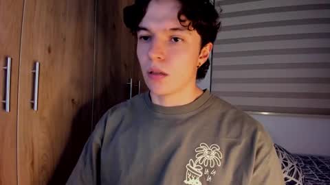 Snapshot of mastrangelo_x chatting on 02.19.26 mastrangelo_x online show from 02.19.26