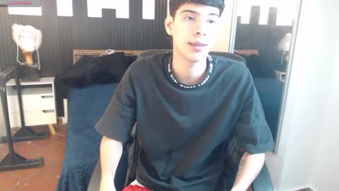 Snapshot of mateo_daza chatting on 05.23.26 MATEO online show from 05.23.26