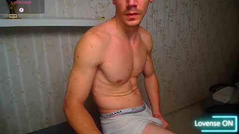 Snapshot of mateobenjamin chatting on 11.11.25 MateoBenjamin online show from 11.11.25