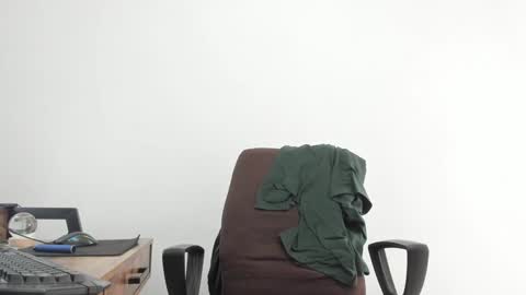 Snapshot of matheusbeard2 chatting on 01.11.25 Matheus online show from 01.11.25