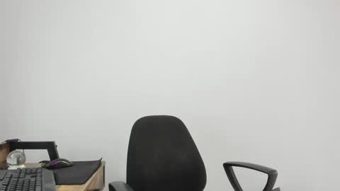 Snapshot of matheusbeard2 chatting on 01.28.25 Matheus online show from 01.28.25